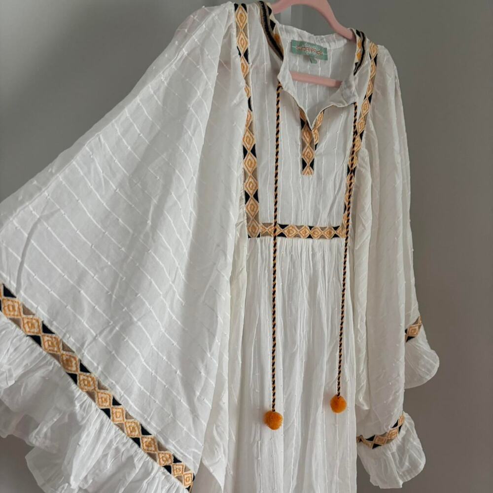 Kareena's white Kaftan Maxi Dress Ruffle Flowy Kimono Coverup Womens Size Medium - Picture 4 of 4